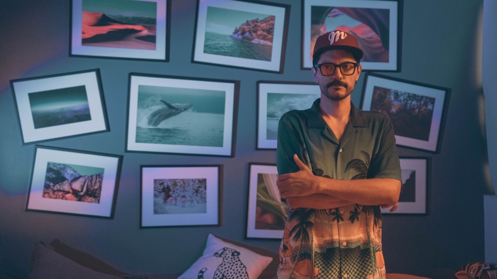 Héctor Escajadillo Presenta No de Nostalgia, un Viaje Musical deIntrospección Inspirado en su&nbsp;Podcast