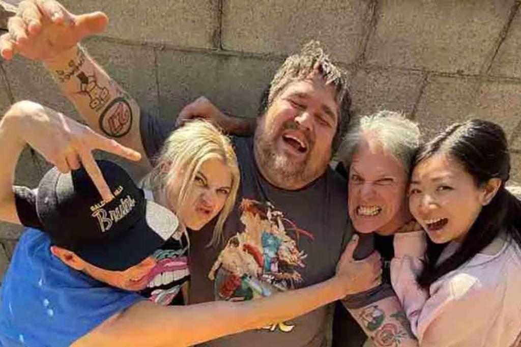 Semi-Famous: Una banda de novela que encontró su familia en el pop punk y lanza su segundo álbum «Not&nbsp;Sorry»