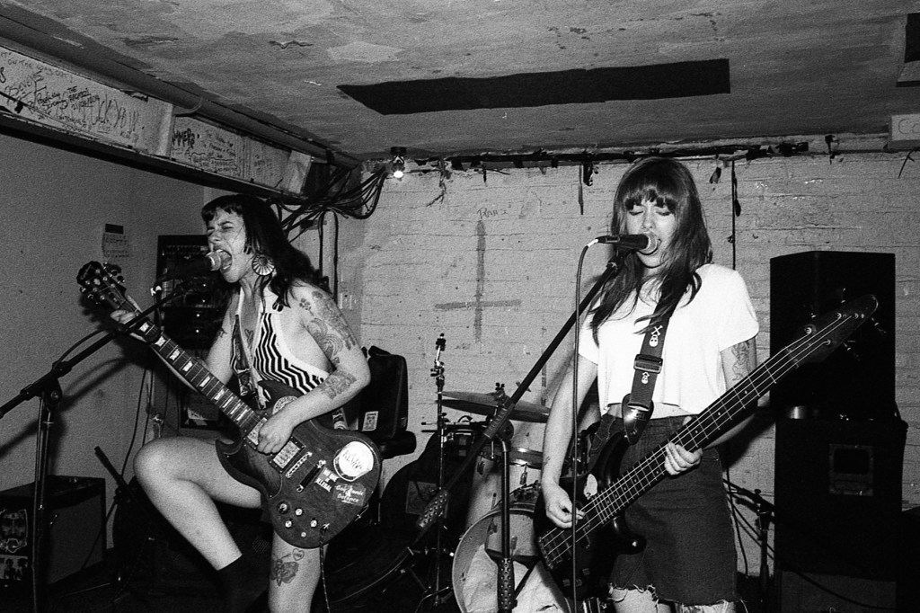 Bratakus lanza ‘Tonight’ y se prepara para ‘Hagridden’: Un grito punk contra la manipulación y la adultez suspendida