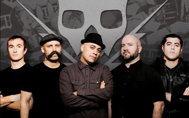 Death By Stereo regresa con «Flawed Theology»: Un ataque furioso a la hipocresía religiosa tras seis años de silencio