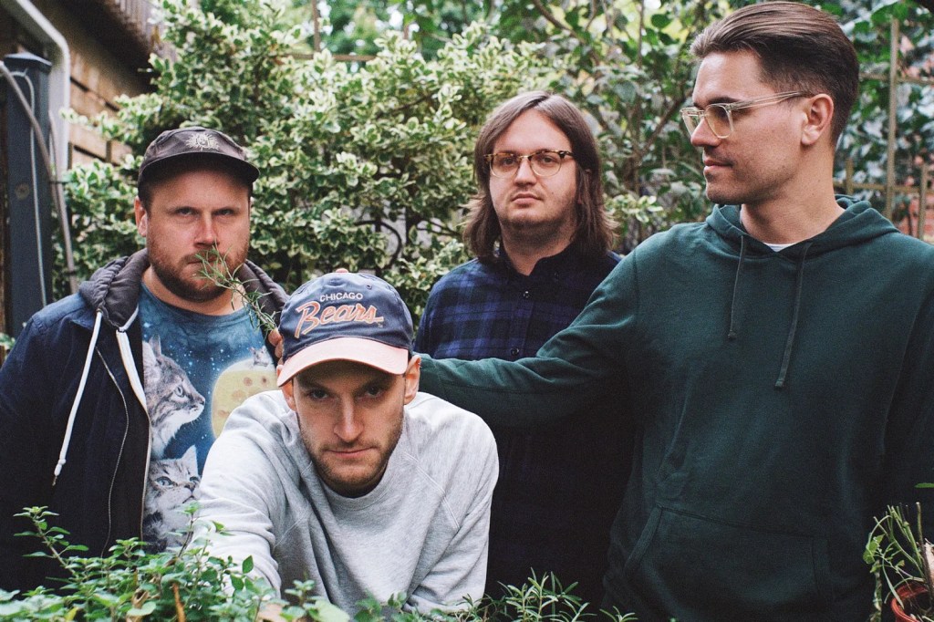 Resistir, Evolucionar, Permanecer: 10 Discos Punk que Cumplen una Década