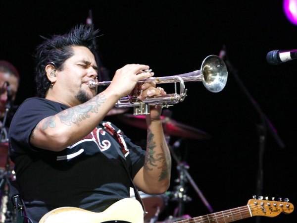 El Hefe de NOFX lanza EP solista «White Label» con dos reggae covers y una rareza&nbsp;cinematográfica